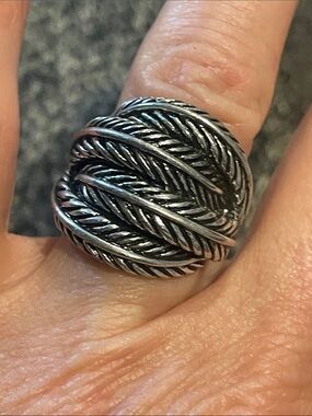 NEW Premier Designs Heavyweight Leaf Detailed Ring